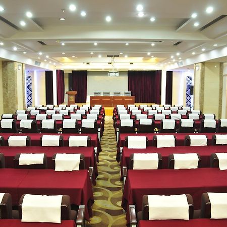 Urumqi Jingu Hotel Ngoại thất bức ảnh