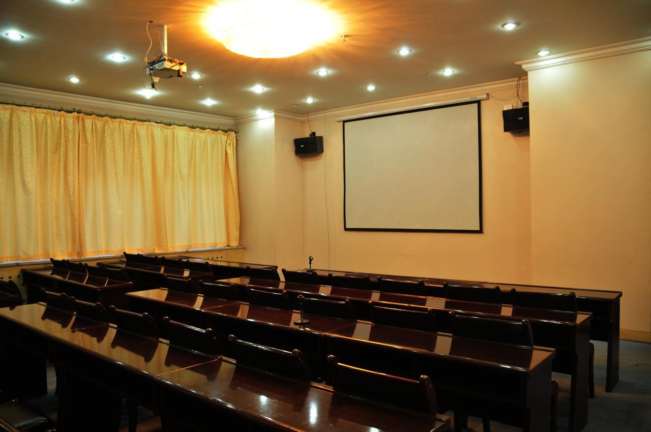 Urumqi Jingu Hotel Ngoại thất bức ảnh